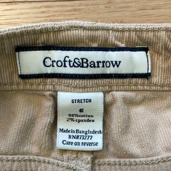 Croft&Barrow stretch corduroy beige skirt size 6 - Picture 3 of 3